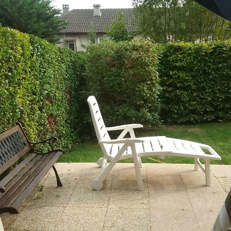 appartement proche mer avec jardin ensoleillé Houlgate Exteriör bild