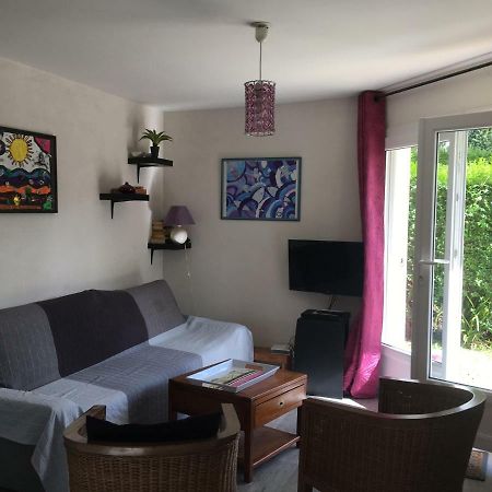 appartement proche mer avec jardin ensoleillé Houlgate Exteriör bild