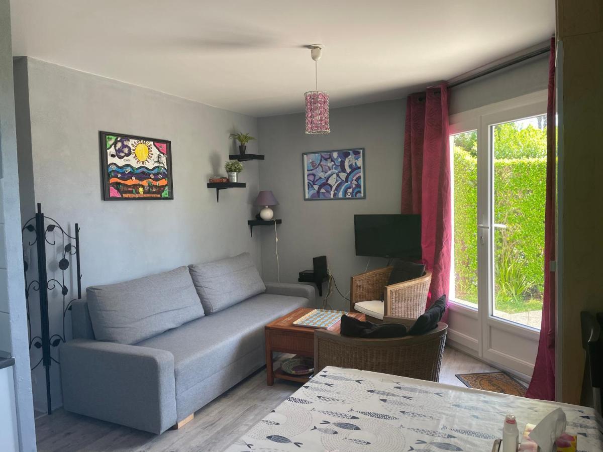appartement proche mer avec jardin ensoleillé Houlgate Exteriör bild
