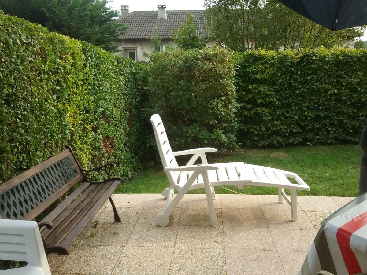 appartement proche mer avec jardin ensoleillé Houlgate Exteriör bild