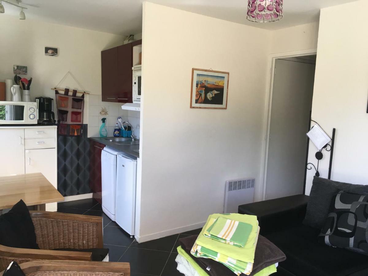 appartement proche mer avec jardin ensoleillé Houlgate Exteriör bild